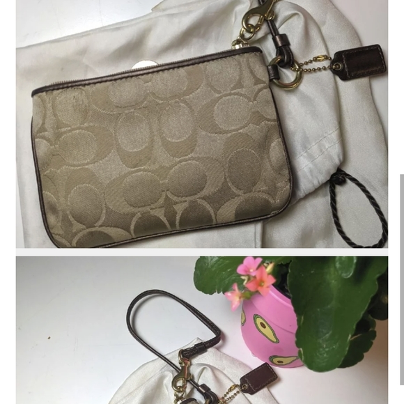 Coach wristlet - Picture 3 of 4
